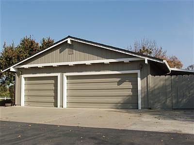 3 car garage