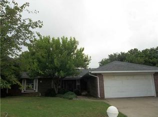 608 SW 26th St, El Reno, OK 73036