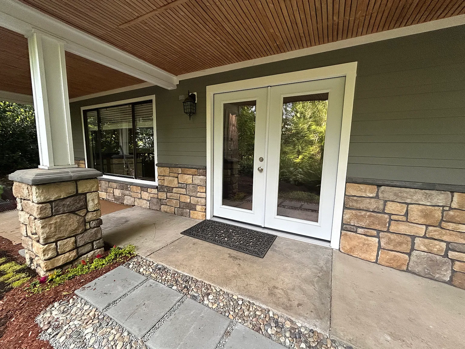 2 bed, $2,100 — Photo 2