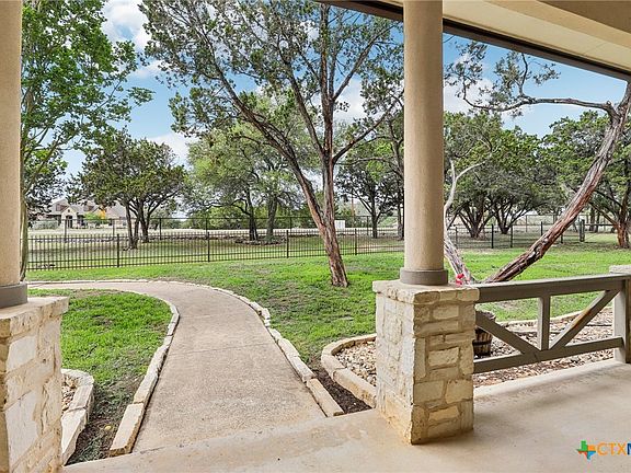 4th image of 223 Summer Glen Ln