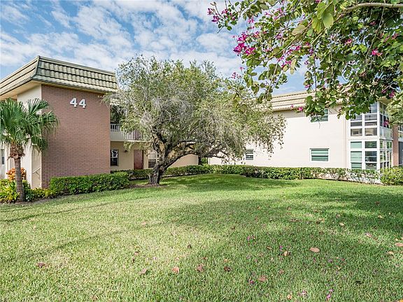 3rd image of 44 Vista Gardens Trl APT 205