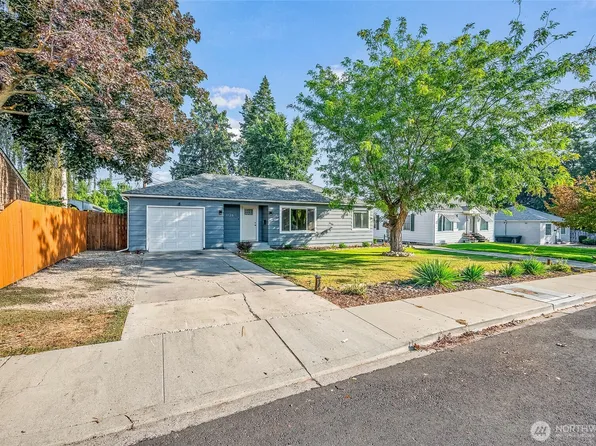 1126 8th Street, Wenatchee, WA 98801