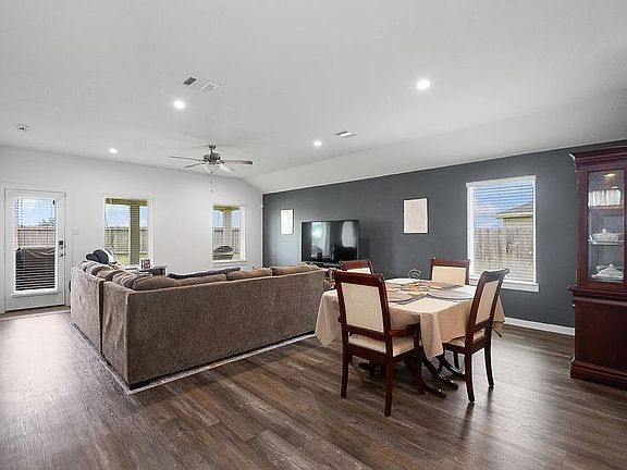 5th image of 8938 Colicroot Dr