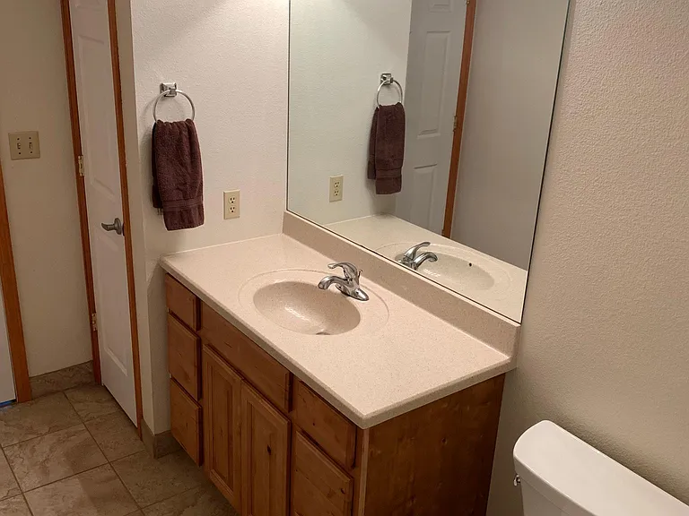 689 Mesa Ave — Photo 6