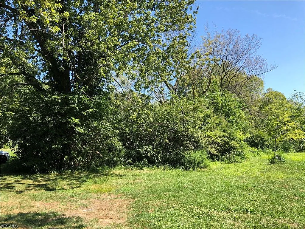 106 Norwood Ave photo 1