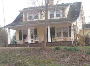23 Queen Ln, Hitchins, KY 41146