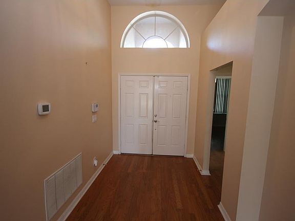 2nd image of 3948 Shawn Cir