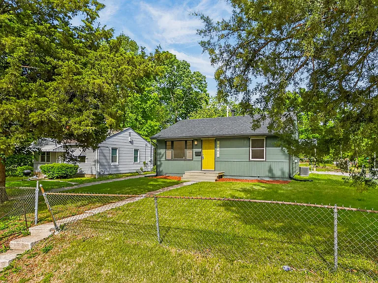 6041 Walrond Ave — Photo 6