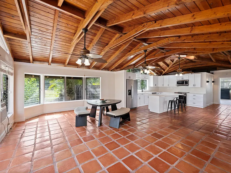 816 Chukker Rd — Photo 8