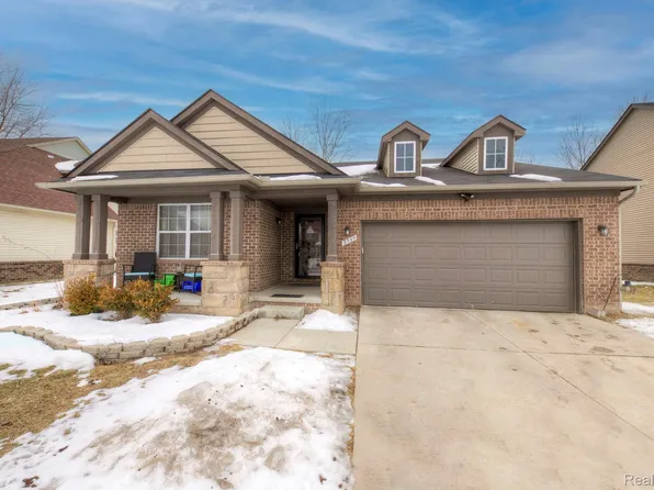 5989 Bay Hill Ct, Romulus, MI 48174