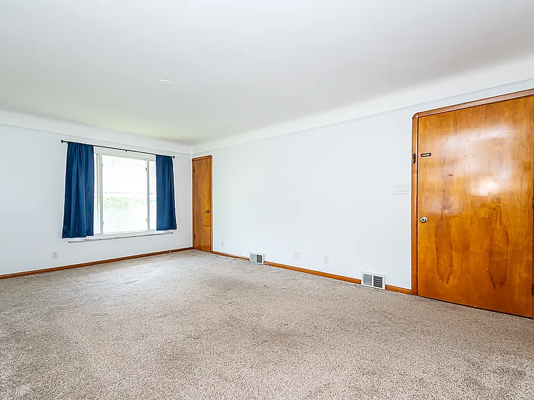 1248 Webb Rd #2 — Photo 7