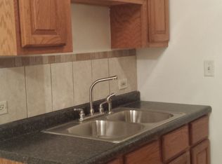 580 S Genesee St, Waukegan, IL 60085