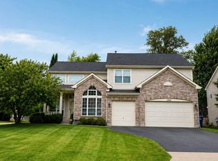 1844 S Robin Ct, Libertyville, IL 60048