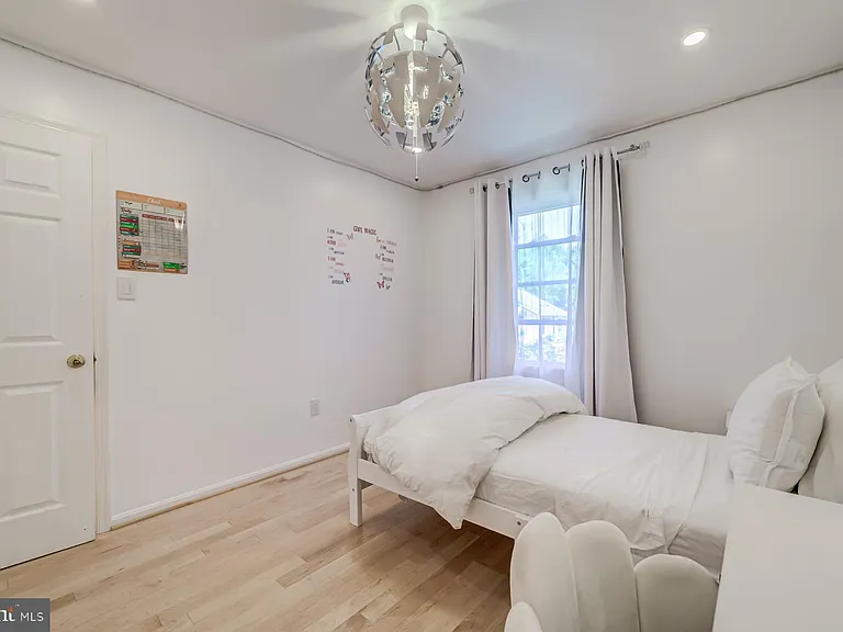 8 Carriage House Cir — Photo 46