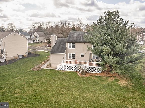 3rd image of 362 Wexley Dr