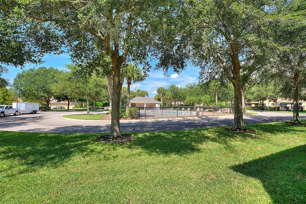 3 bed, 2.5 bath, 1971 sqft, $2,900 — Photo 4