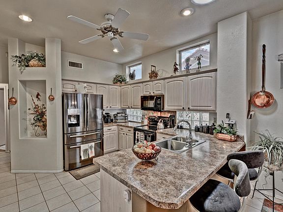 4th image of 16156 W Sentinel Dr