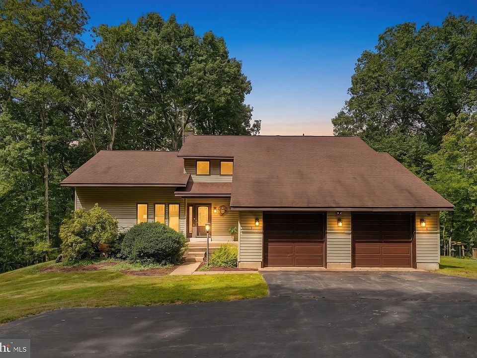 1st image of 8423 Lock Ln
