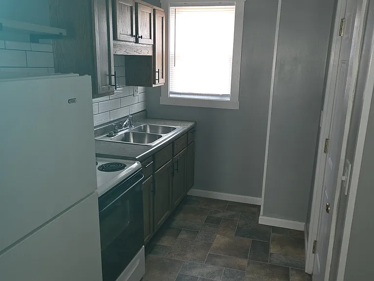 122 N 3rd St #11 — Photo 9