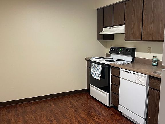 4th image of 273 Maplewood Dr APT 202