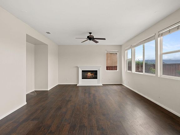 5th image of 40978 Diana Ln