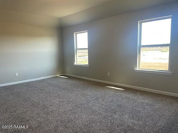3rd image of 1605 Highland Dr