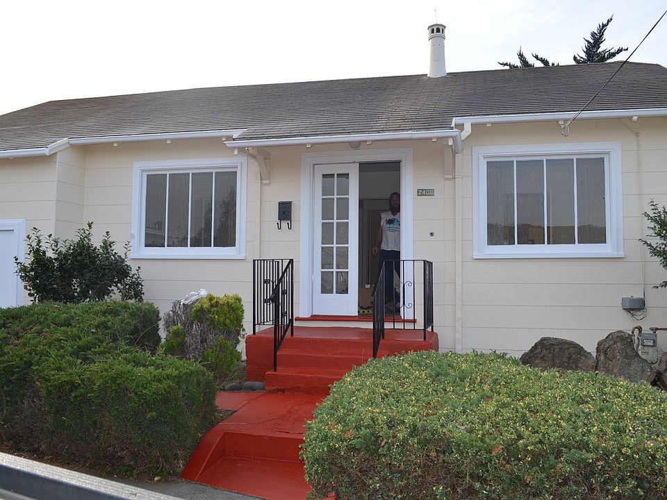 1st image of 2408 Pine Ave