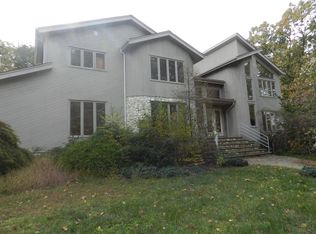 55 Daniel Ln, Kinnelon, NJ 07405