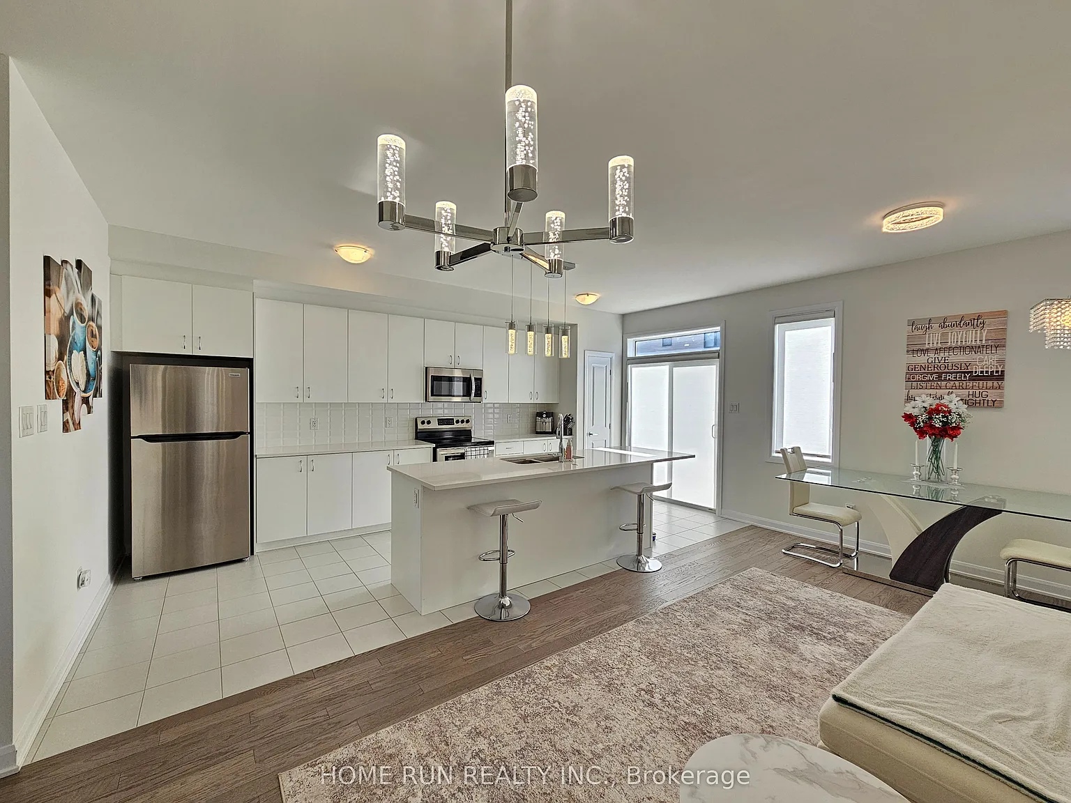 4 bed, $2,850 — Photo 4