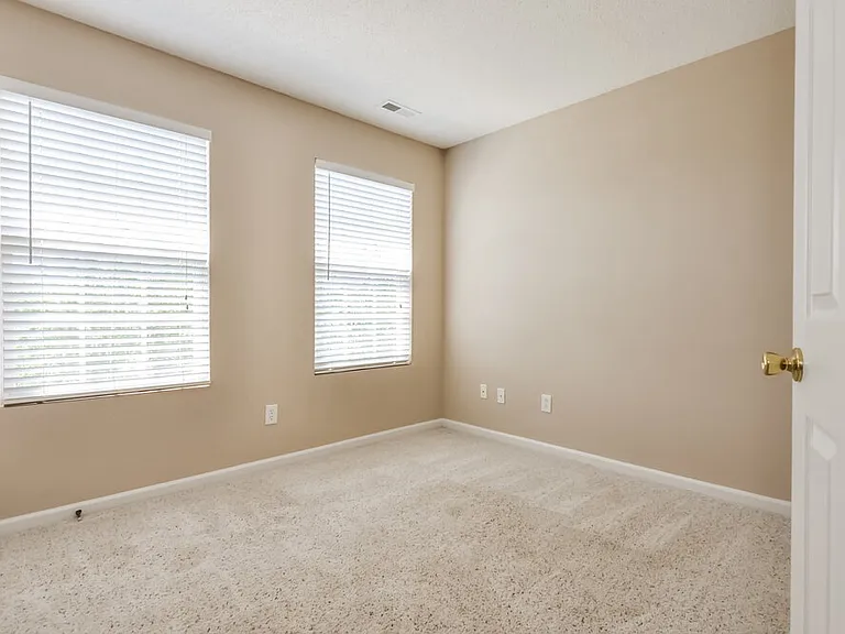 816 Stackhurst Way — Photo 15