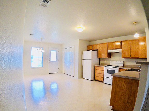 5th image of 3800 Uvalde Dr #A