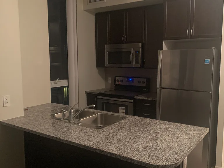 339 Rathburn Rd W #705 — Photo 31