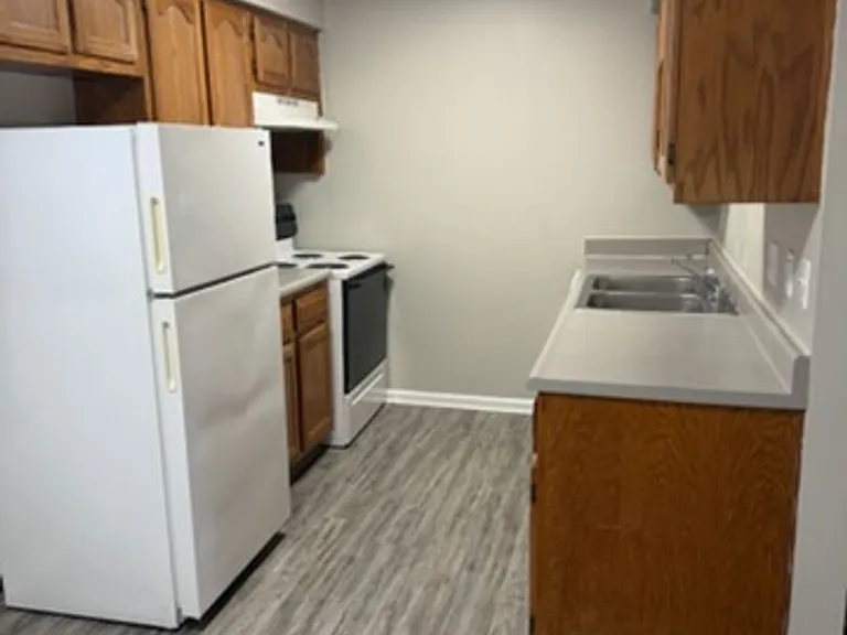 304 Madison Hills Blvd — Photo 1