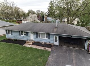 35 Valencia Dr, Rochester, NY 14606