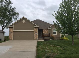 504 Hibiscus Dr, Belton, MO 64012