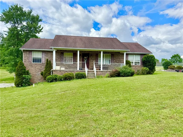 271 Burgess Field Rd, Uniontown, PA 15401
