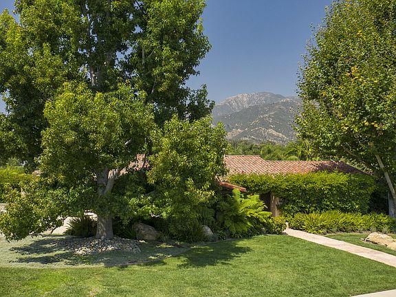 3rd image of 142 Coronada Cir