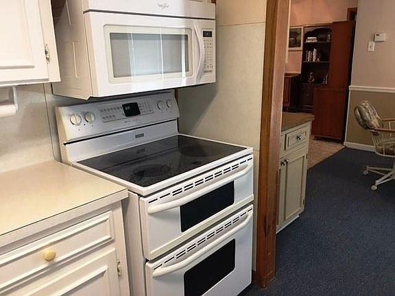 3rd image of 115 Forest Dr