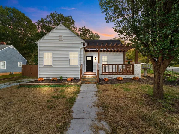 331 Lakeside Ave, Burlington, NC 27217