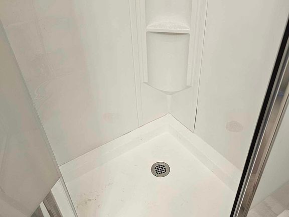 5th image of 529 N Centre St #R