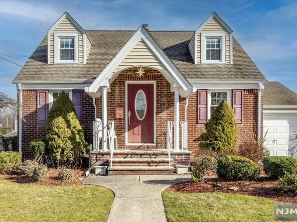 1-39 32nd St, Fair Lawn, NJ 07410