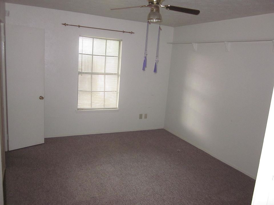 1st image of 416 Dollins St