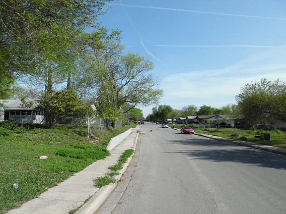 4th image of 8107 Glen Lark