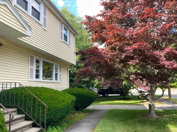 6 Keith Cir #A, Woburn, MA 01801