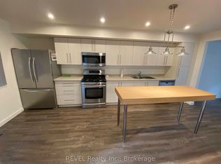 5815 Swayze Dr #22, Niagara Falls, ON L2J 3W3