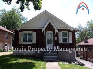 3215 Welsberg Dr, Saint Louis, MO 63121