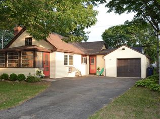 77 Brayton Rd, Rochester, NY 14616