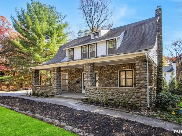 32 Prospect Ave, Woodcliff Lake, NJ 07677