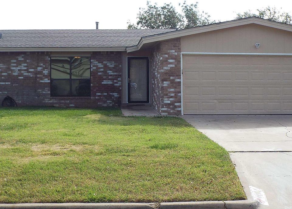 1st image of 2910 Mesa Dr