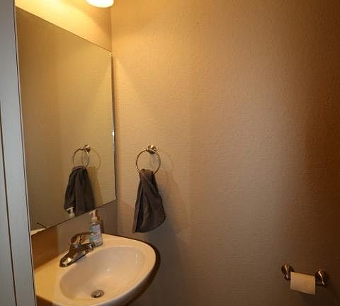 4th image of 1703 Lydia Ln